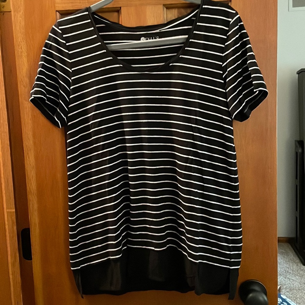 Black and white striped shirt sleeve top